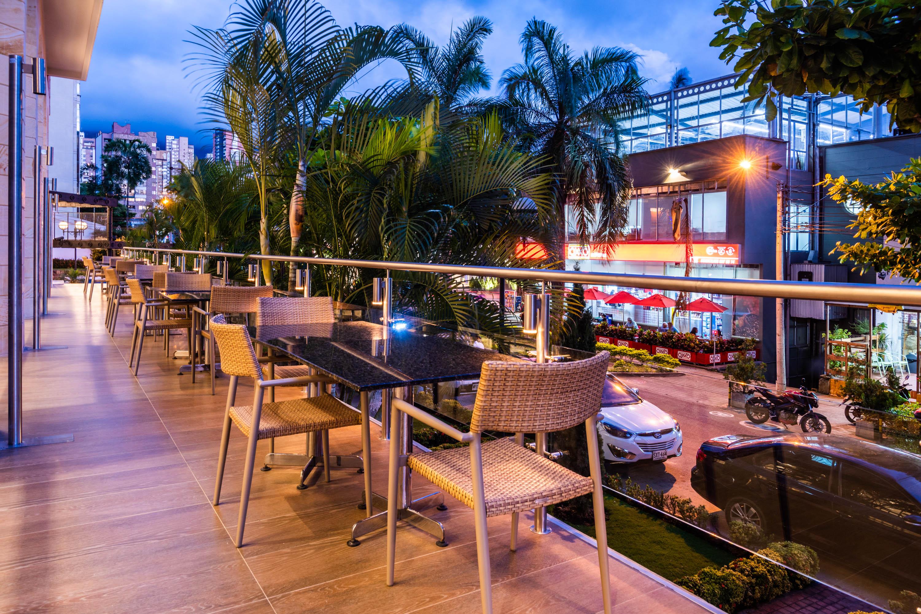 Hotel Dann Carlton Bucaramanga Dış mekan fotoğraf The outdoor terrace at the hotel