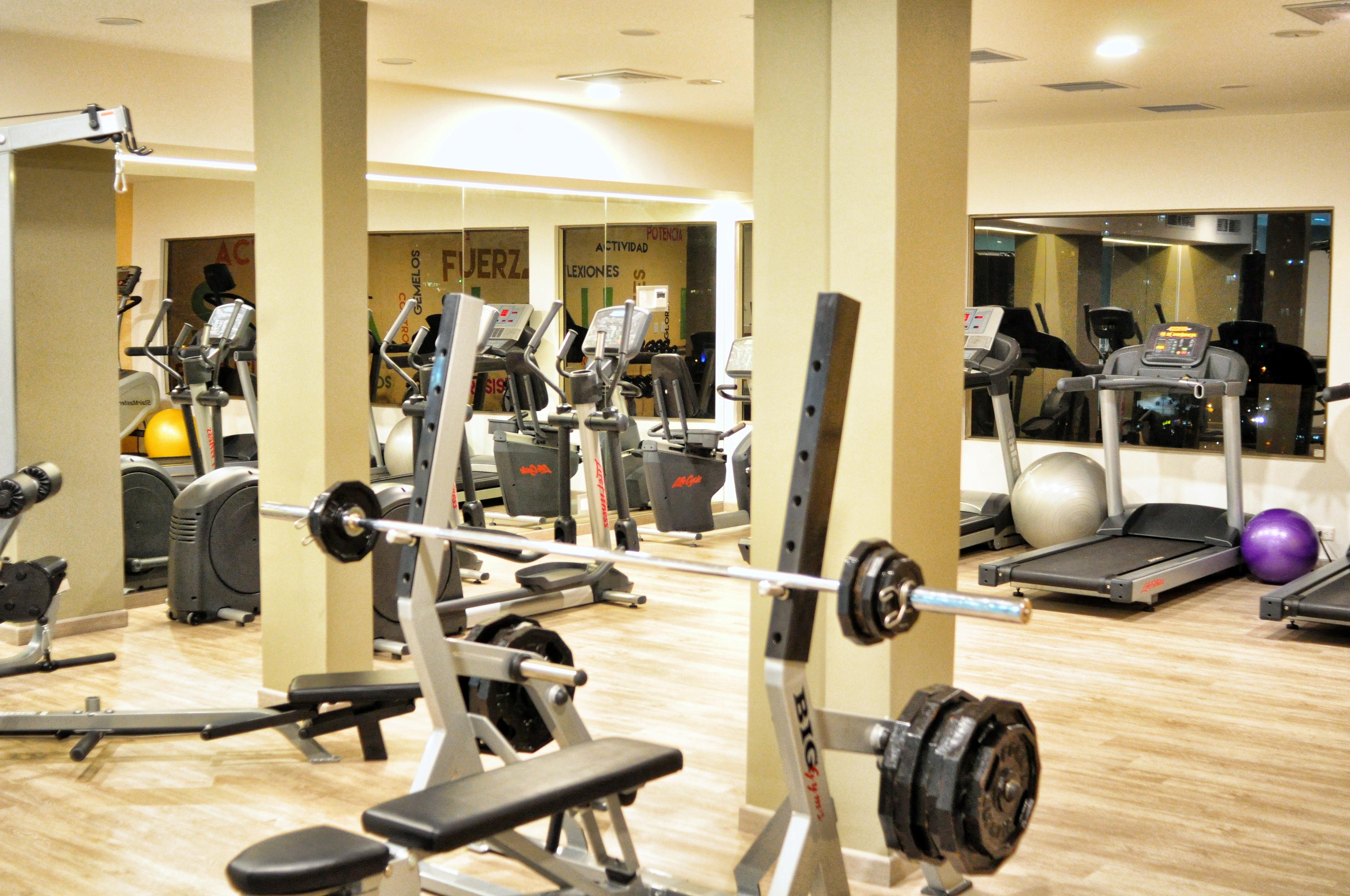 Hotel Dann Carlton Bucaramanga Dış mekan fotoğraf The gym at the hotel