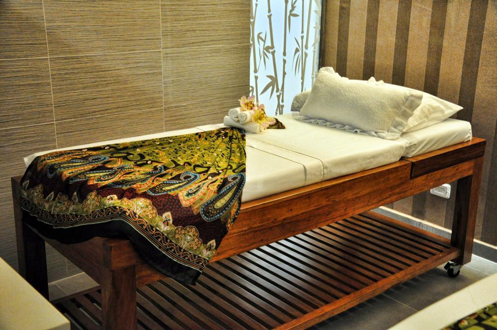Hotel Dann Carlton Bucaramanga Dış mekan fotoğraf A massage table